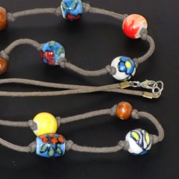 Vintage Boho Hand-Painted Ceramic & Wood Bead Leather Necklace & Earrings Set - Picture 5 of 9